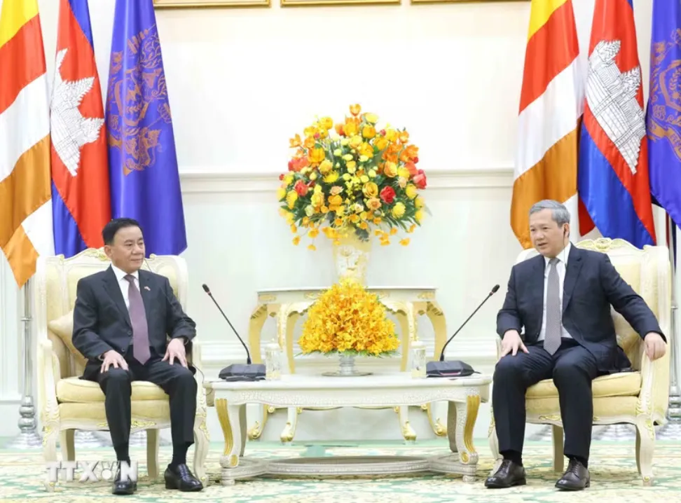 Việt Nam ưu ti&ecirc;n củng cố, ph&aacute;t triển hợp t&aacute;c to&agrave;n diện với Campuchia - Ảnh 1.