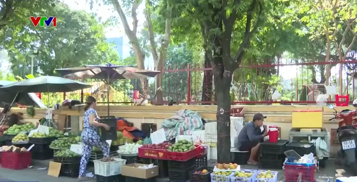 T&igrave;m giải ph&aacute;p căn cơ cho b&agrave;i to&aacute;n quản l&yacute; vỉa h&egrave; đ&ocirc; thị - Ảnh 1.