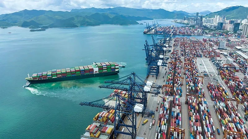 Thương mại toàn cầu tái định hình dưới áp lực thuế quan Mỹ- Ảnh 1. Thương mại toàn cầu tái định hình dưới áp lực thuế quan Mỹ- Ảnh 1.