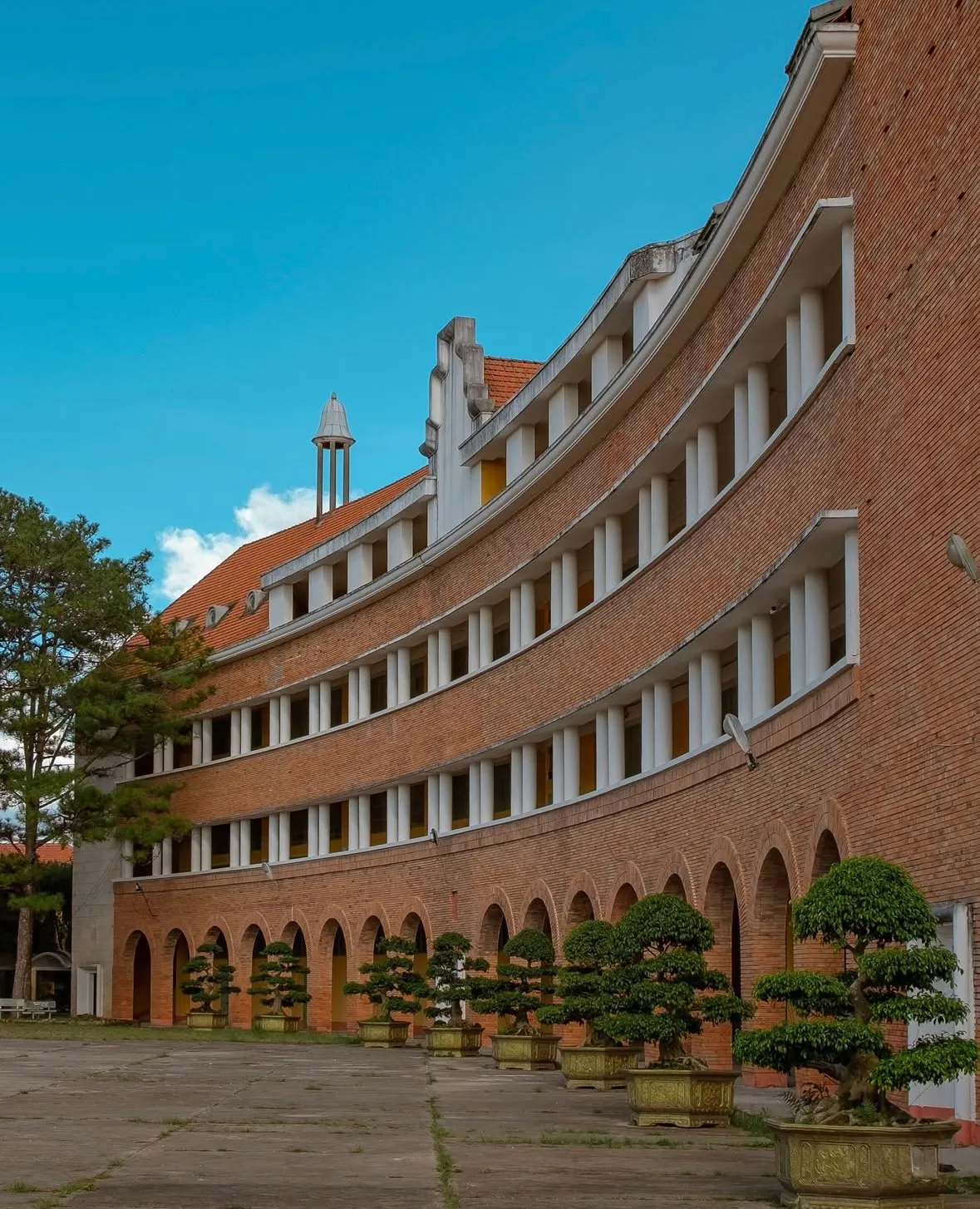 Dấu ấn văn h&oacute;a Ph&aacute;p trong kiến tr&uacute;c đ&ocirc; thị tại Đ&agrave; Lạt sau hơn một thế kỷ- Ảnh 1.