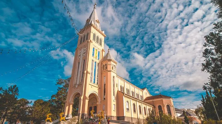 Dấu ấn văn h&oacute;a Ph&aacute;p trong kiến tr&uacute;c đ&ocirc; thị tại Đ&agrave; Lạt sau hơn một thế kỷ- Ảnh 3.