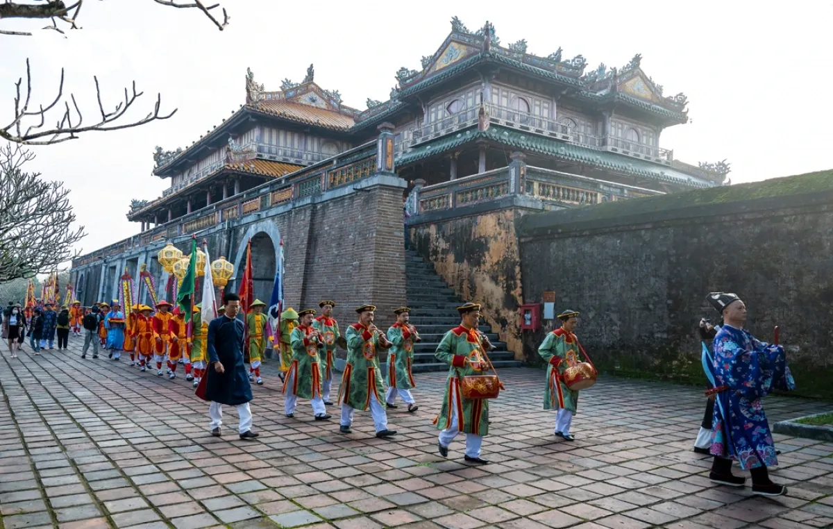 Phục dựng c&aacute;c nghi lễ cung đ&igrave;nh tại Cố đ&ocirc; Huế Đưa di sản gần hơn với giới trẻ- Ảnh 1.