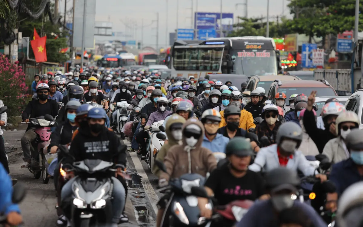 Siết khí thải xe máy: chuyên gia đề xuất hỗ trợ vay 0% để người nghèo đổi xe mới