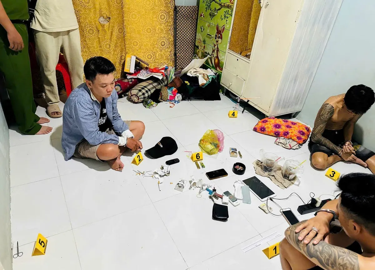 An Giang: Li&ecirc;n tiếp ph&aacute;t hiện, xử l&yacute; c&aacute;c vụ sử dụng v&agrave; tổ chức sử dụng ma t&uacute;y- Ảnh 2.