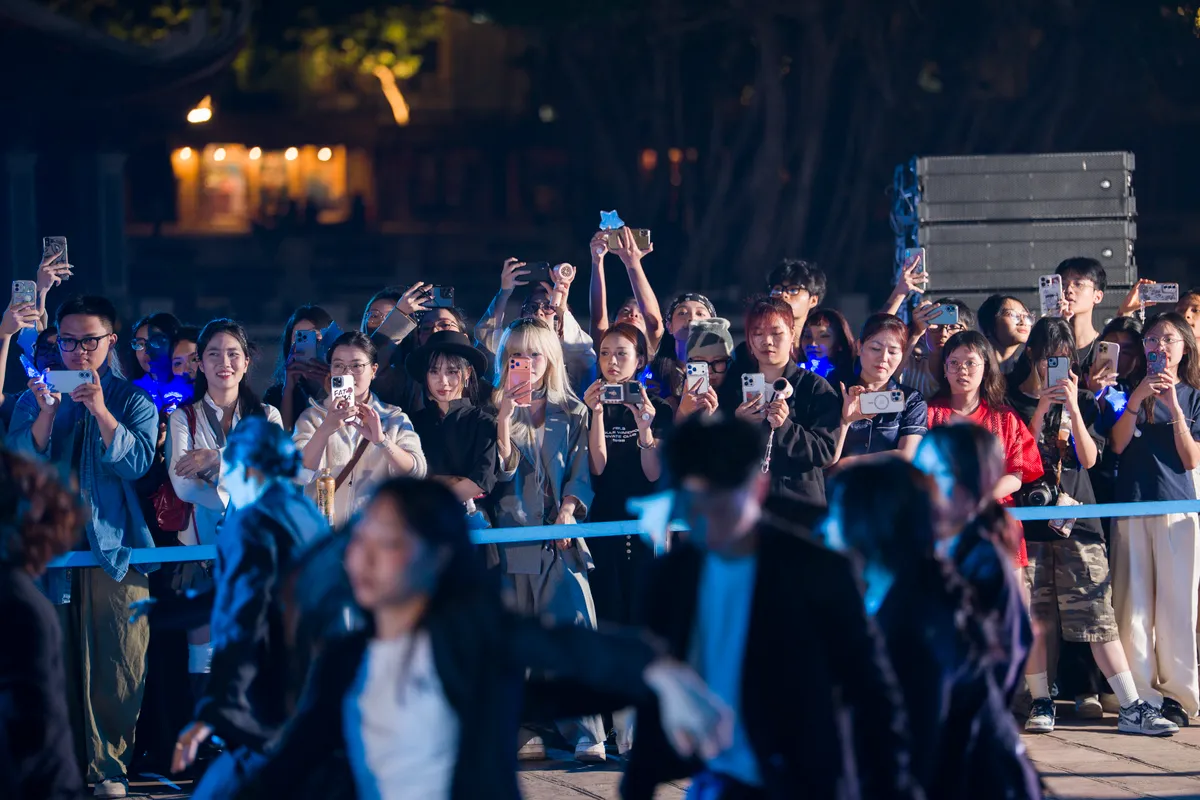 Từ vũ đạo &ldquo;Nước&rdquo;, EU v&agrave; giới trẻ Việt Nam lan tỏa th&ocirc;ng điệp xanh - Ảnh 2.