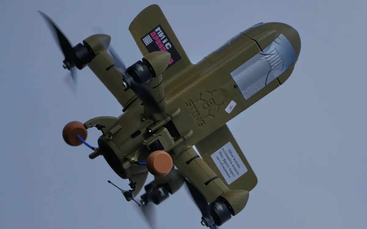 UAV đánh chặn Sting của Ukraine trong cuộc diễn tập ở vùng Kiev, Ukraine, ngày 19/3/2026 (Ảnh: AP)