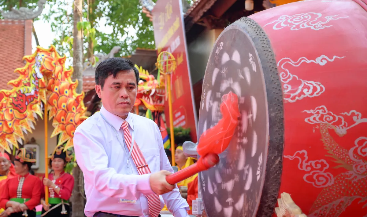 Điện Biên: Đặc sắc lễ hội Đền Hoàng Công Chất - Ảnh 9.