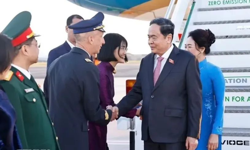 Chủ tịch Quốc hội Trần Thanh Mẫn bắt đầu thăm ch&iacute;nh thức Italy, th&uacute;c đẩy quan hệ Đối t&aacute;c Chiến lược- Ảnh 1.