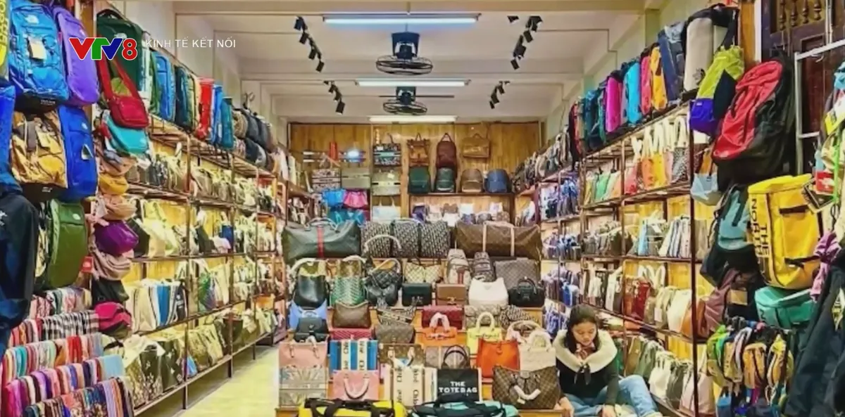 Kinh doanh h&agrave;ng h&oacute;a giả, 7 cơ sở ở Đ&agrave; Nẵng bị phạt hơn 215 triệu đồng- Ảnh 1.