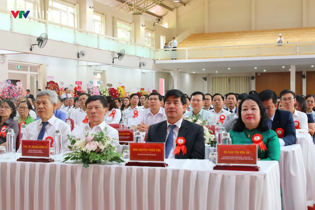 Đắk Lắk: N&acirc;ng bước nh&acirc;n t&agrave;i, khẳng định vị thế gi&aacute;o dục ngo&agrave;i c&ocirc;ng lập - Ảnh 3.