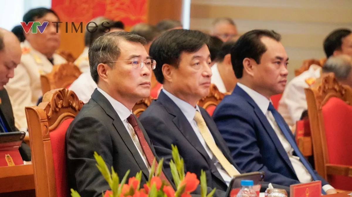 Thủ tướng Lê Minh Hưng dự Lễ kỷ niệm 80 năm Ngày truyền thống lực lượng Cảnh sát QLHC về TTXH - Ảnh 2.