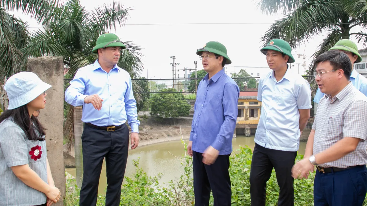 Bắc Ninh kiểm tra c&ocirc;ng tr&igrave;nh ph&ograve;ng, chống thi&ecirc;n tai trước m&ugrave;a mưa b&atilde;o - Ảnh 3.