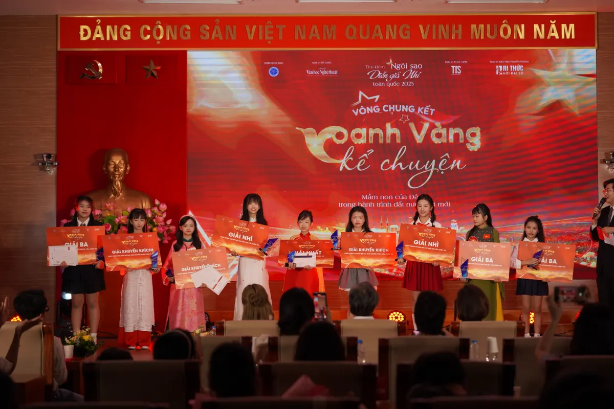 Chung kết "Oanh V&agrave;ng kể chuyện" 2025: Tỏa s&aacute;ng t&agrave;i năng diễn giả nh&iacute; - Ảnh 1.