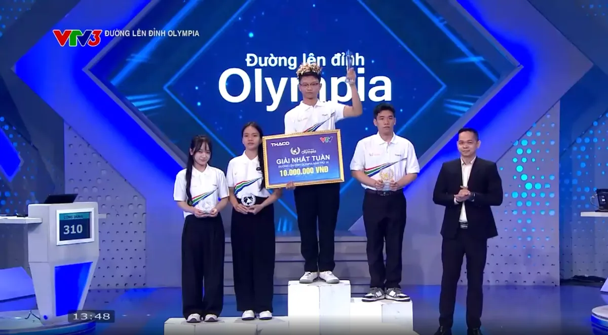 Phong độ &aacute;p đảo, nam sinh H&agrave; Tĩnh băng băng về đ&iacute;ch Đường l&ecirc;n đỉnh Olympia - Ảnh 10.