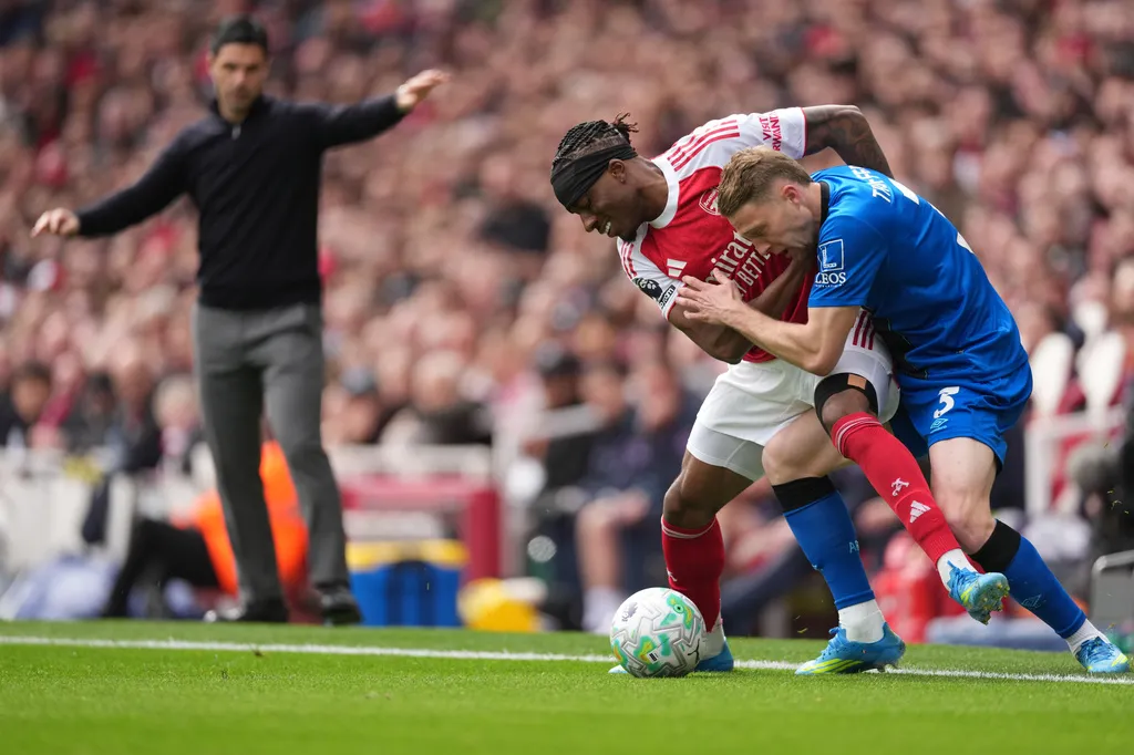 Arsenal sảy ch&acirc;n trước Bournemouth, cuộc đua v&ocirc; địch th&ecirc;m &aacute;p lực- Ảnh 2.