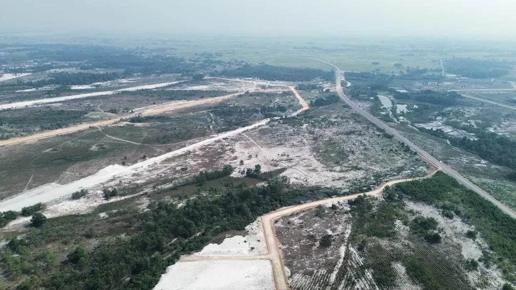 Đường kết nối s&acirc;n bay Quảng Trị đ&atilde; giải ng&acirc;n 40% vốn trong năm 2026- Ảnh 1.