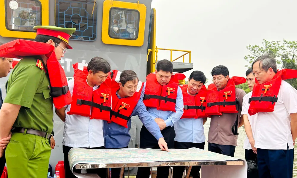 Bắc Ninh kiểm tra c&ocirc;ng tr&igrave;nh ph&ograve;ng, chống thi&ecirc;n tai trước m&ugrave;a mưa b&atilde;o - Ảnh 1.