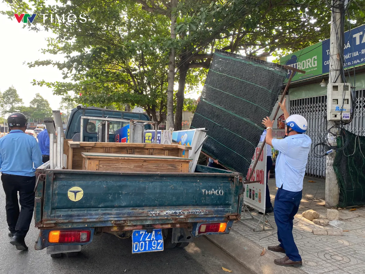 Phường Phước Thắng vận động 800 hộ kinh doanh không lấn chiếm lòng đường, vỉa hè - Ảnh 1.