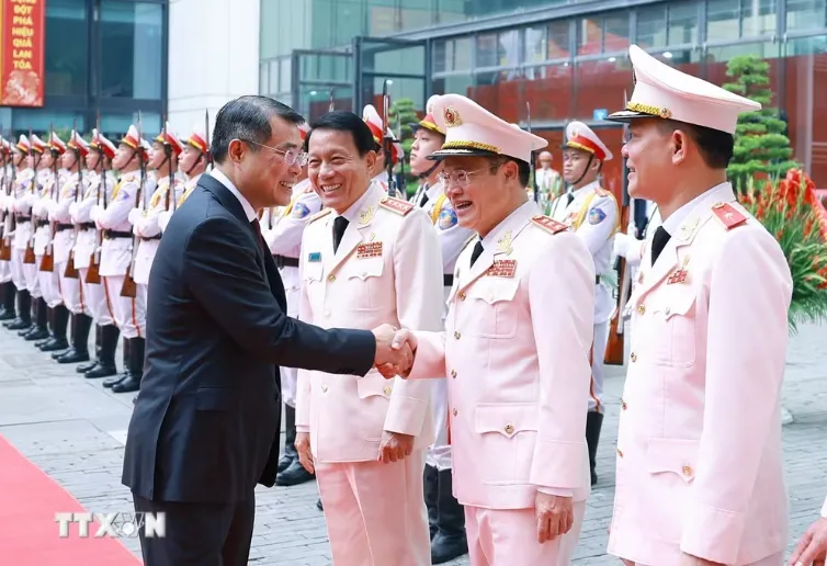 Thủ tướng L&ecirc; Minh Hưng: Hiện đại h&oacute;a phương thức quản trị quốc gia, x&acirc;y dựng nền h&agrave;nh ch&iacute;nh phục vụ - Ảnh 2.