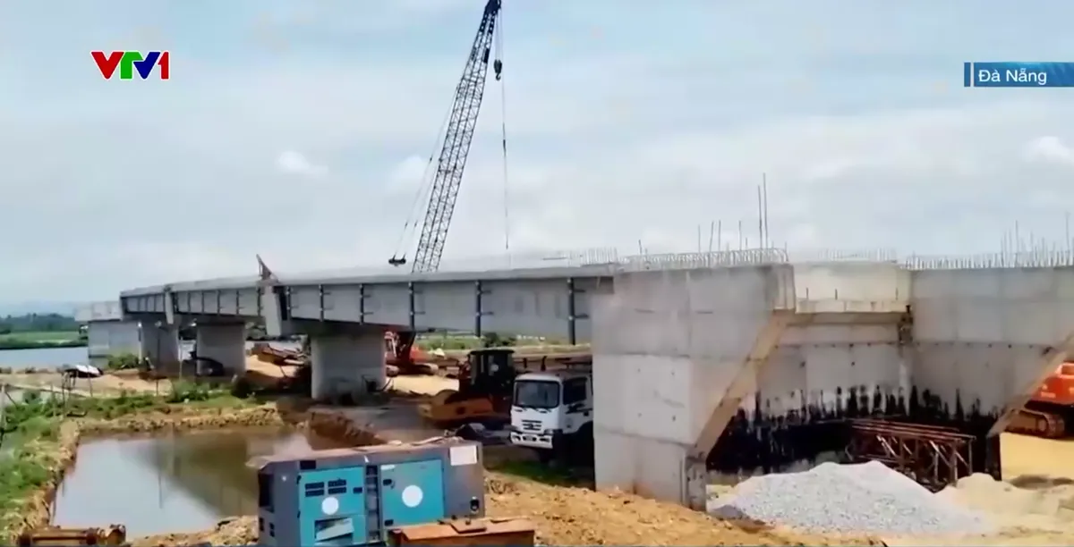 Đ&agrave; Nẵng: Nan giải b&agrave;i to&aacute;n ho&agrave;n thiện đường dẫn cho h&agrave;ng chục c&acirc;y cầu - Ảnh 1.