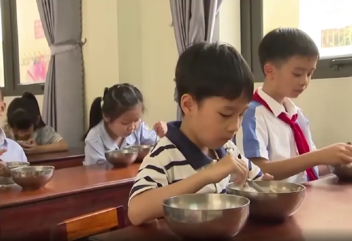 Ninh B&igrave;nh: Cần minh bạch c&aacute;c khoản thu chi suất ăn b&aacute;n tr&uacute; tại trường học - Ảnh 4.