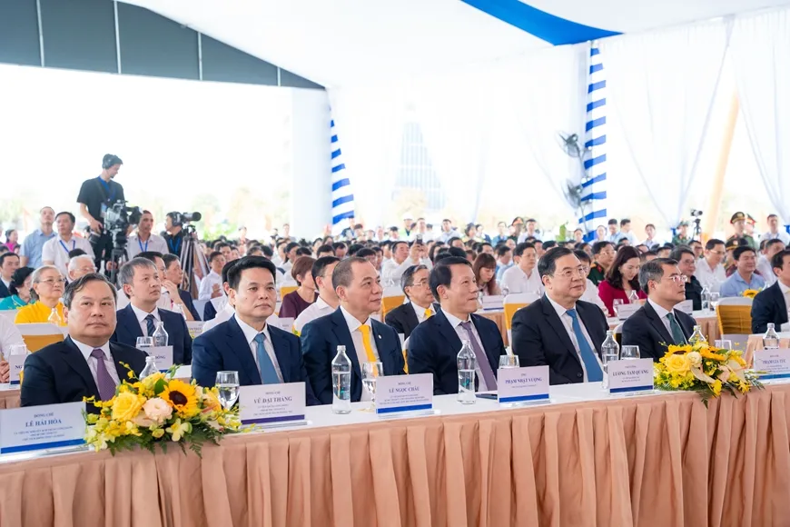 Thủ tướng Lê Minh Hưng dự lễ khởi công dự án đường sắt tốc độ cao Hà Nội - Quảng Ninh- Ảnh 2. Thủ tướng Lê Minh Hưng dự lễ khởi công dự án đường sắt tốc độ cao Hà Nội - Quảng Ninh- Ảnh 2.