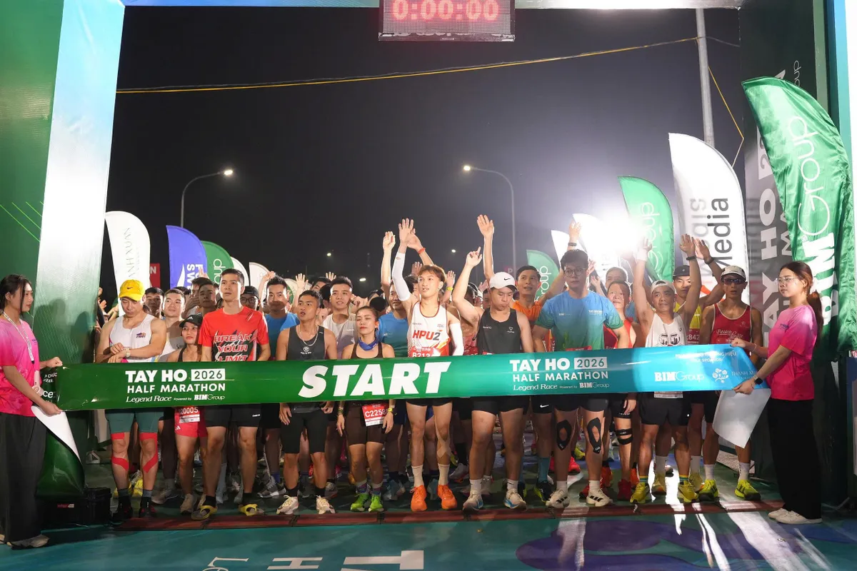 Tay Ho Half Marathon 2026: Trung Cường, Nguyễn Thị Oanh gi&agrave;nh chức v&ocirc; địch- Ảnh 1.