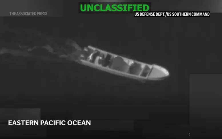 Mỹ tấn c&ocirc;ng t&agrave;u nghi chở ma t&uacute;y ở Đ&ocirc;ng Th&aacute;i B&igrave;nh Dương khiến 5 người thiệt mạng - Ảnh 1.