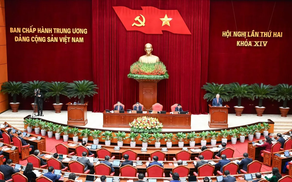 Tổng Bí thư Tô Lâm phát biểu tại phiên khai mạc Hội nghị lần thứ hai Ban Chấp hành Trung ương Đảng khóa XIV.