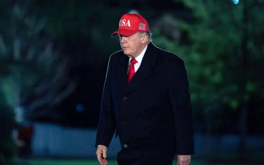 Tổng thống Mỹ Donald Trump trở lại Nhà Trắng tại Washington ngày 12/4/2026. (Ảnh: AP)