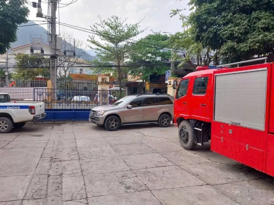 Khởi tố đối tượng chiếm giữ hồ sơ vi phạm, dùng xe chặn cổng Trạm CSGT - Ảnh 3.