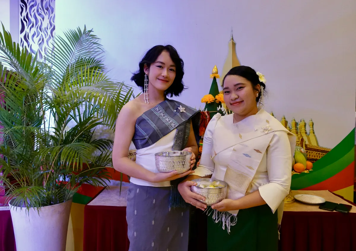 L&atilde;nh đạo TP Hồ Ch&iacute; Minh gặp gỡ, ch&uacute;c Tết sinh vi&ecirc;n L&agrave;o v&agrave; Campuchia - Ảnh 5.