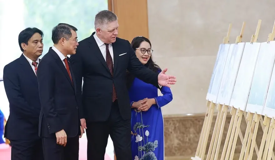 Thủ tướng L&ecirc; Minh Hưng chủ tr&igrave; Lễ đ&oacute;n Thủ tướng Slovakia thăm ch&iacute;nh thức Việt Nam - Ảnh 4.