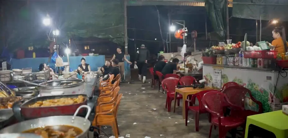 Cơm cảng Quy Nhơn: N&eacute;t văn h&oacute;a ẩm thực đ&ecirc;m độc đ&aacute;o tại Gia Lai- Ảnh 6.