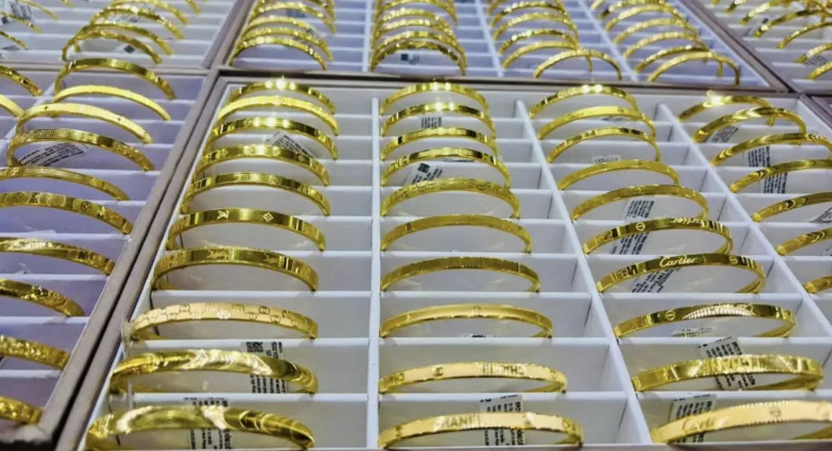 Giá vàng ngày 13/4: Trong nước, thế giới đồng loạt giảm mạnh khi đàm phán Mỹ-Iran thất bại- Ảnh 1. Giá vàng ngày 13/4: Trong nước, thế giới đồng loạt giảm mạnh khi đàm phán Mỹ-Iran thất bại- Ảnh 1.