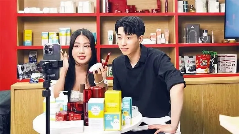 Miễn hóa đơn điện tử cho bán hàng trên sàn có tạo khoảng trống quản lý?- Ảnh 2. Miễn hóa đơn điện tử cho bán hàng trên sàn có tạo khoảng trống quản lý?- Ảnh 2.