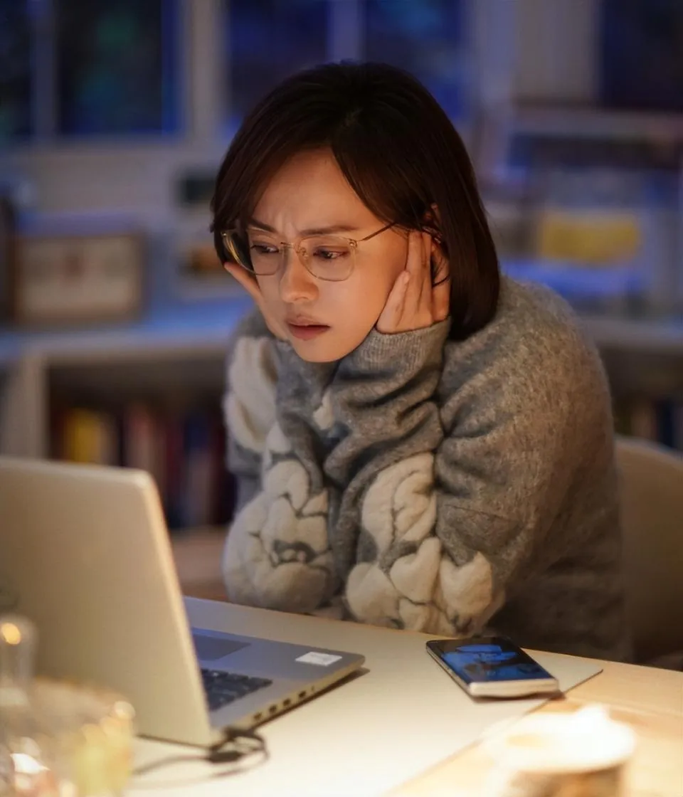 'Nữ ho&agrave;ng rating T&ocirc;n Lệ' kh&ocirc;ng cứu nổi thất bại phim mới - Ảnh 1.