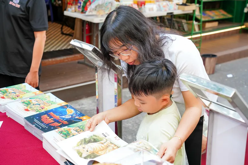 T&iacute;ch hợp c&ocirc;ng nghệ để đ&aacute;nh thức đam m&ecirc; đọc s&aacute;ch - Ảnh 1.