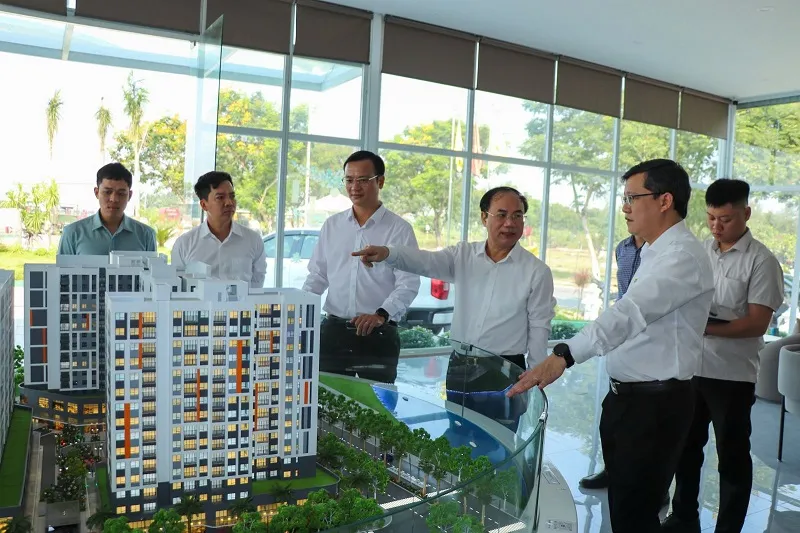 Bộ X&acirc;y dựng kiểm tra tiến độ triển khai c&aacute;c dự &aacute;n nh&agrave; ở x&atilde; hội ở Đ&agrave; Nẵng- Ảnh 1.