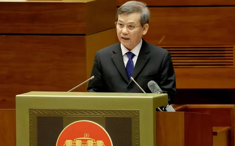 Ủy viên Bộ Chính trị, Bí thư Trung ương Đảng, Trưởng Ban Nội chính Trung ương Lê Minh Trí giới thiệu chuyên đề “Nghị quyết về tiếp tục tăng cường sự lãnh đạo của Đảng đối với công tác phòng, chống tham nhũng, lãng phí, tiêu cực trong giai đoạn mới”. (Ảnh: TTXVN)
