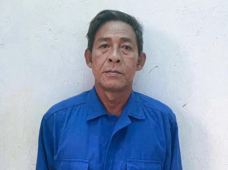 Đề nghị truy tố đối tượng giả danh cán bộ lừa bán xe thanh lý; tiếp nhận đối tượng truy nã từ Campuchia - Ảnh 1.