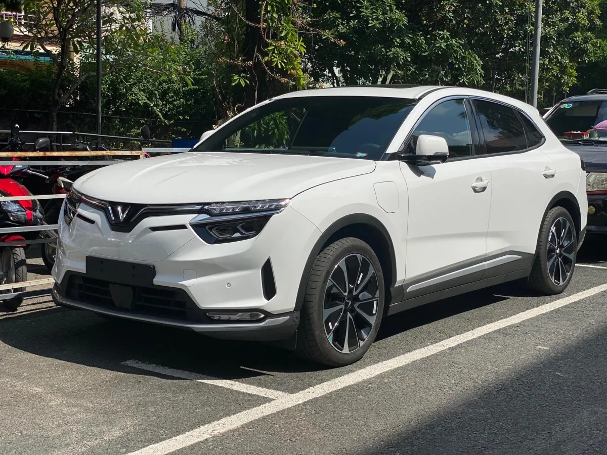 Vì sao xe điện nặng hơn xe xăng?- Ảnh 1. Vì sao xe điện nặng hơn xe xăng?- Ảnh 1.