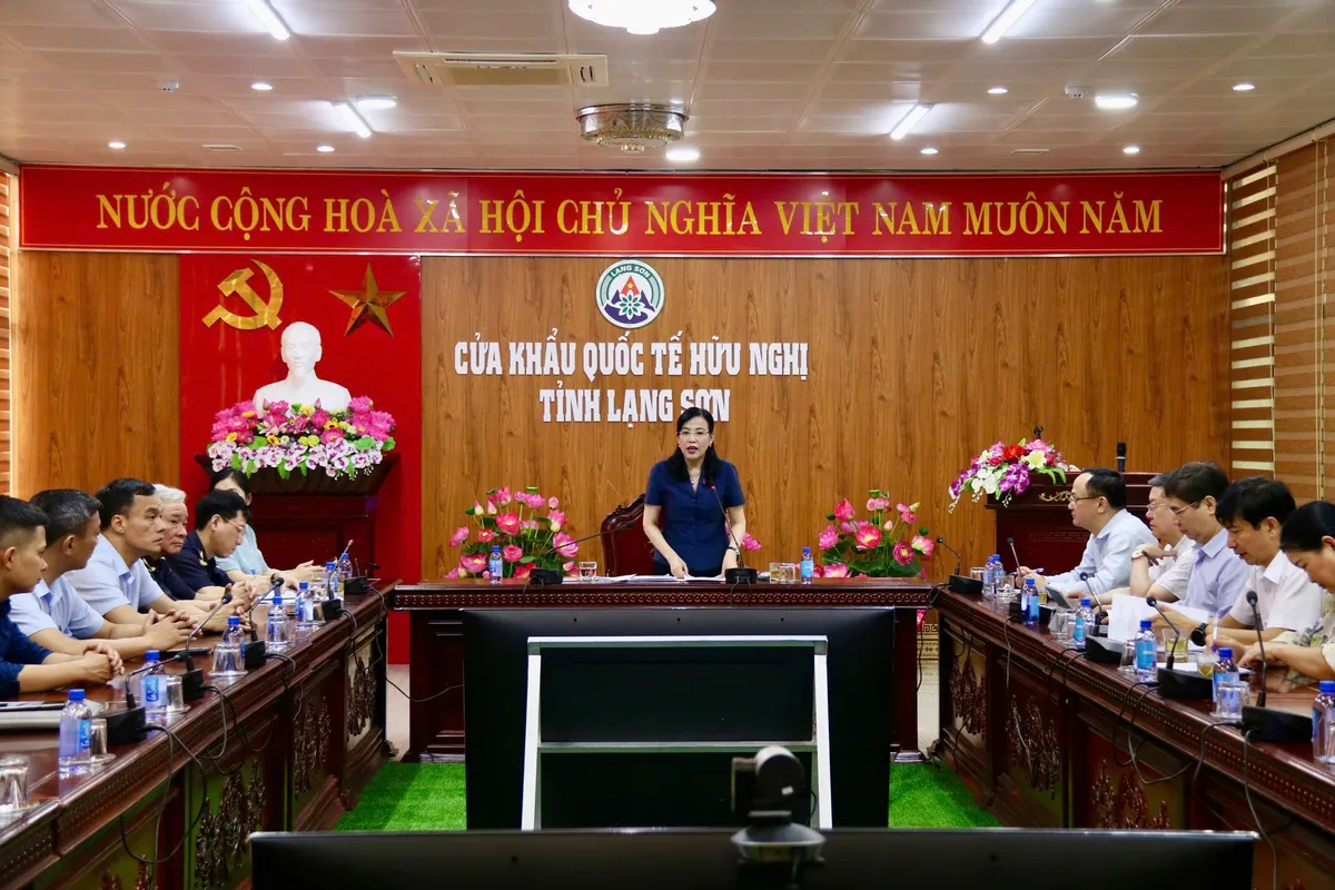 Lạng Sơn: Kiểm so&aacute;t chặt chẽ lỗ hổng an to&agrave;n thực phẩm tại c&aacute;c bếp ăn tập thể - Ảnh 3.