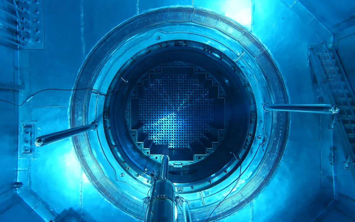 Quá trình nạp nhiên liệu tại dự án điện hạt nhân Taipingling ở tỉnh Quảng Đông, Trung Quốc (Ảnh: AFP)