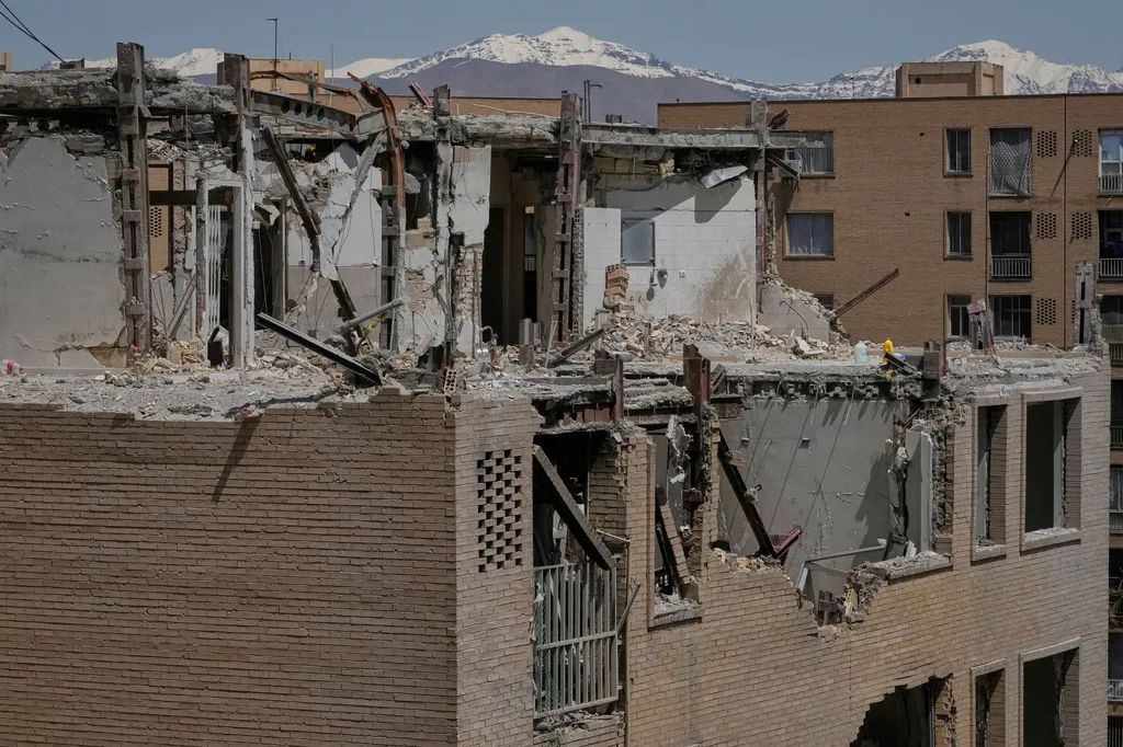 Khủng hoảng Iran có thể đang gây áp lực lên Tổng thống Trump- Ảnh 2. Khủng hoảng Iran có thể đang gây áp lực lên Tổng thống Trump- Ảnh 2.