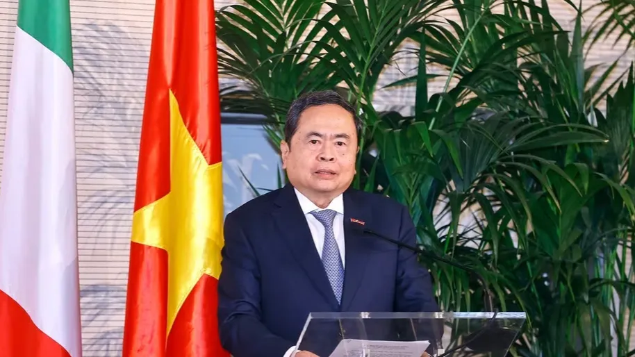 Chủ tịch Quốc hội Trần Thanh Mẫn gặp gỡ cộng đồng người Việt Nam tại Italy - Ảnh 2.