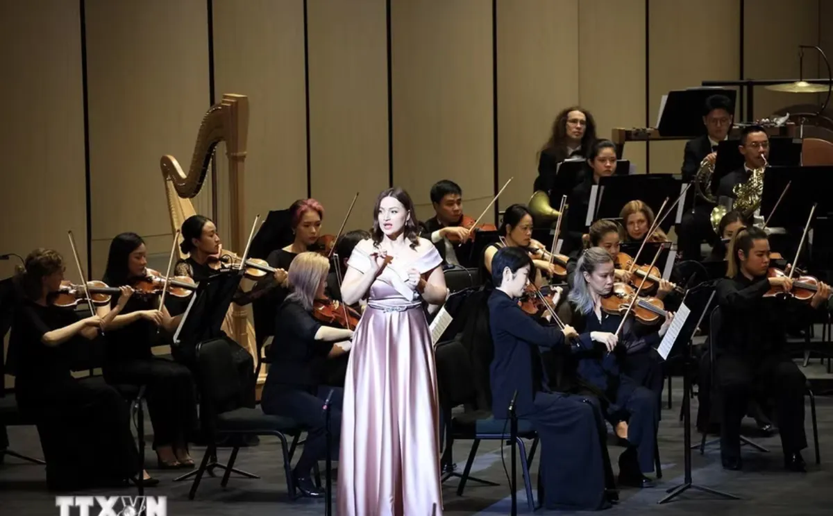 Tổng B&iacute; thư, Chủ tịch nước T&ocirc; L&acirc;m v&agrave; Thủ tướng Slovakia dự h&ograve;a nhạc hữu nghị Việt Nam - Slovakia- Ảnh 4.