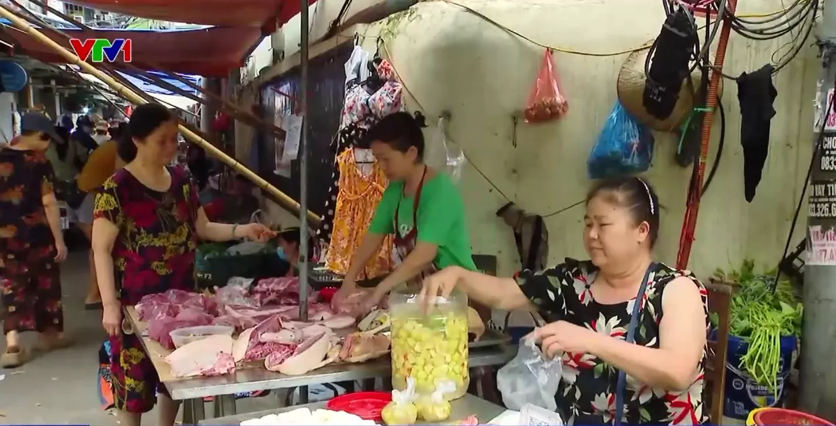 H&agrave; Nội: Bố tr&iacute; điểm kinh doanh mới cho tiểu thương sau khi giải tỏa chợ tự ph&aacute;t - Ảnh 1.