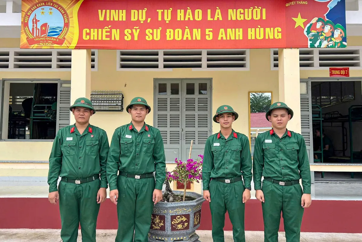 Hai cặp song sinh &ndash; Chung một m&agrave;u &aacute;o, chung một ước mơ- Ảnh 1.