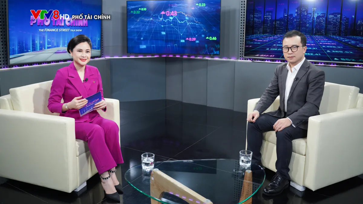 Nhà đầu tư nên làm gì trước “sóng lớn” nâng hạng? - Ảnh 1.